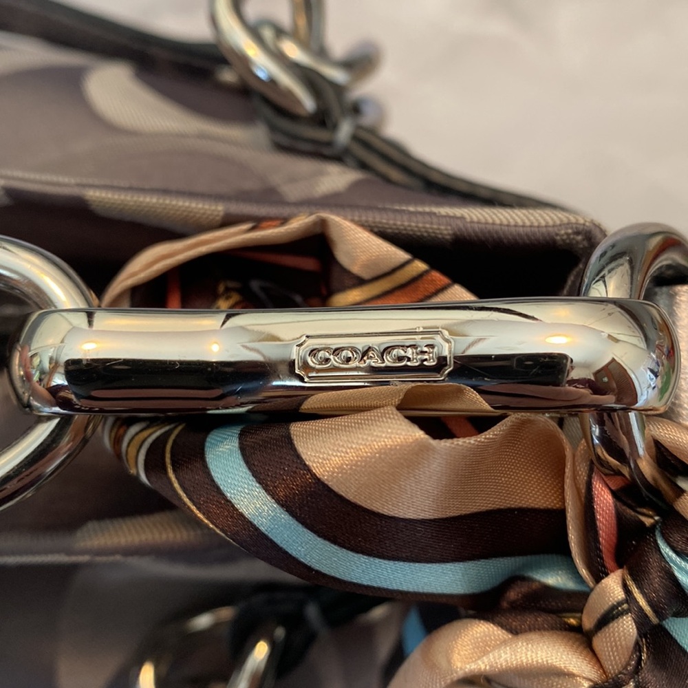 Coach Brooke Hobo EUC silver/gray - Picture 8 of 11